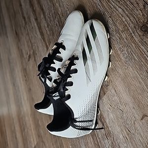 Unisex softball/baseball/soccer cleats